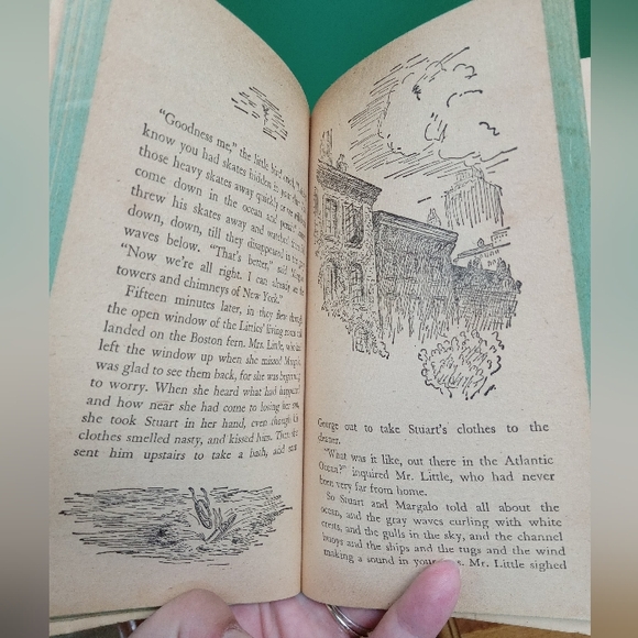 Stuart Litte by E.B. WHITE Illustrated by Garth Williams 1973 Paperback - Picture 9 of 16